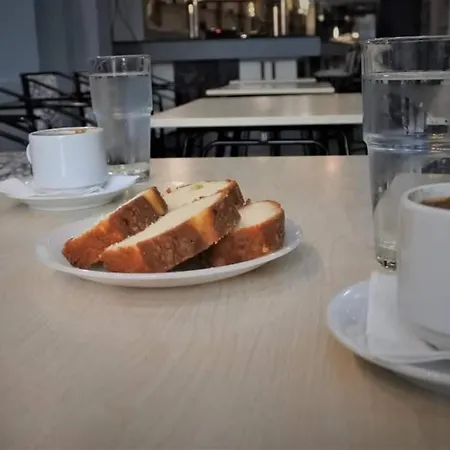 Hotel Elena *